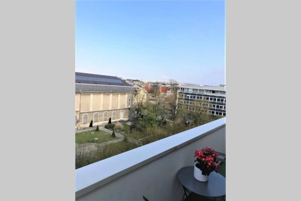 Hypercentre Grand Balcon Vue Cathedrale Apartman Reims Kültér fotó