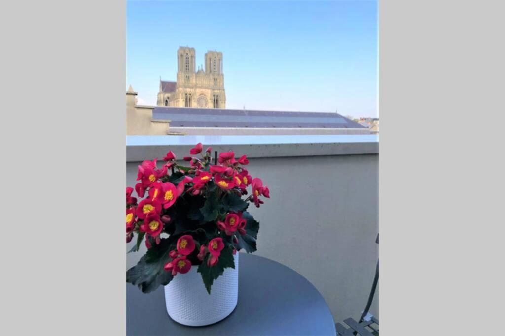 Hypercentre Grand Balcon Vue Cathedrale Apartman Reims Kültér fotó